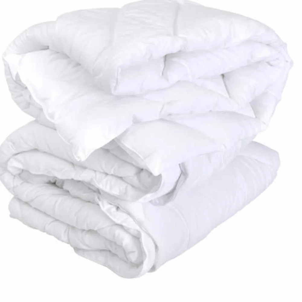 Tommy Bahama Butter Soft Down Alternative Comforter new